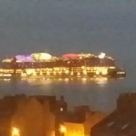 Lejlighed La Mer En Ville